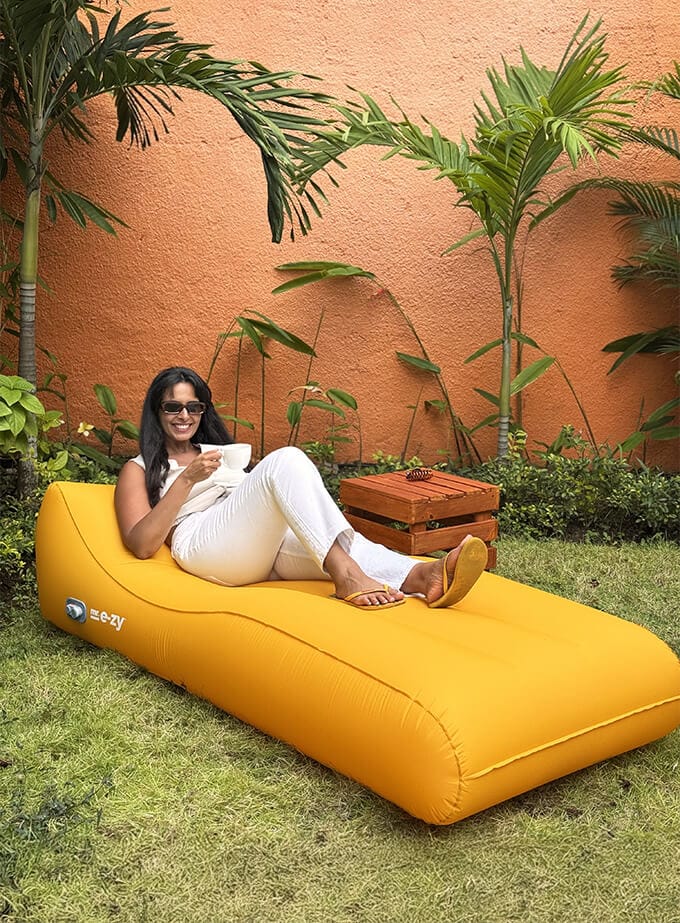 Mr Ezy sunbed shiny yellow